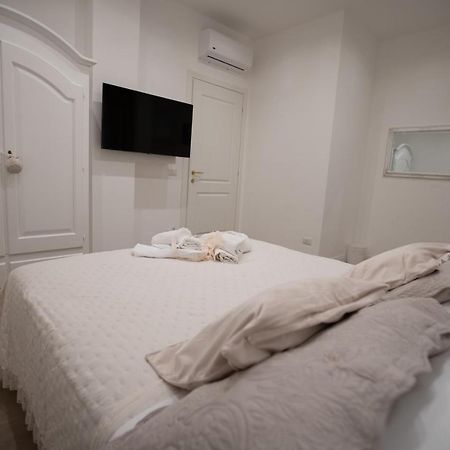 Suite Imperiale Colosseo Rome Exterior photo