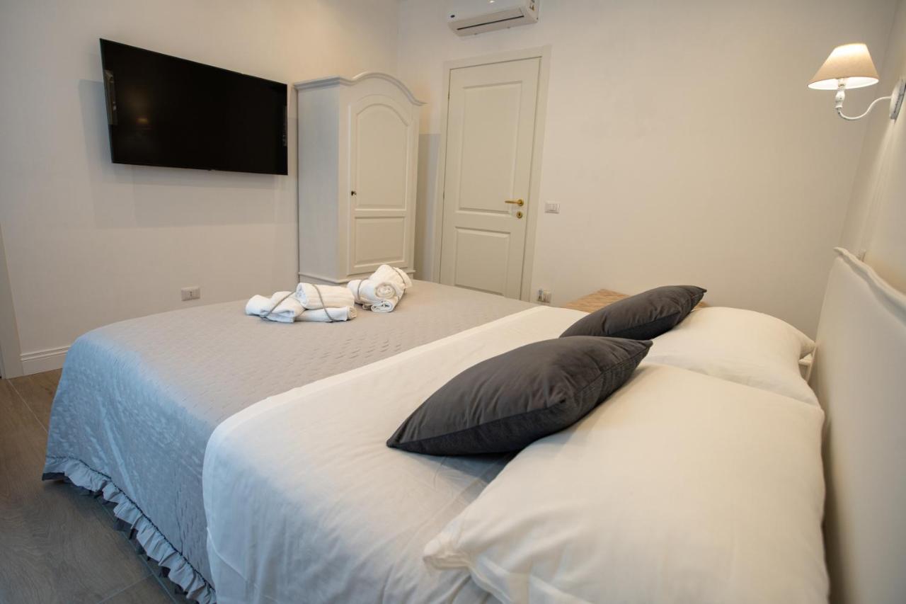 Suite Imperiale Colosseo Rome Exterior photo