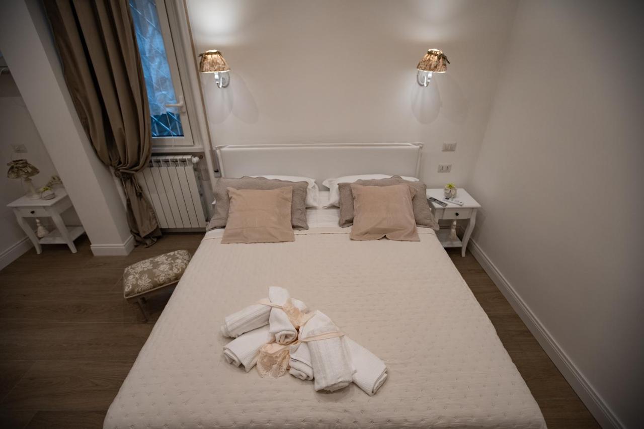 Suite Imperiale Colosseo Rome Exterior photo
